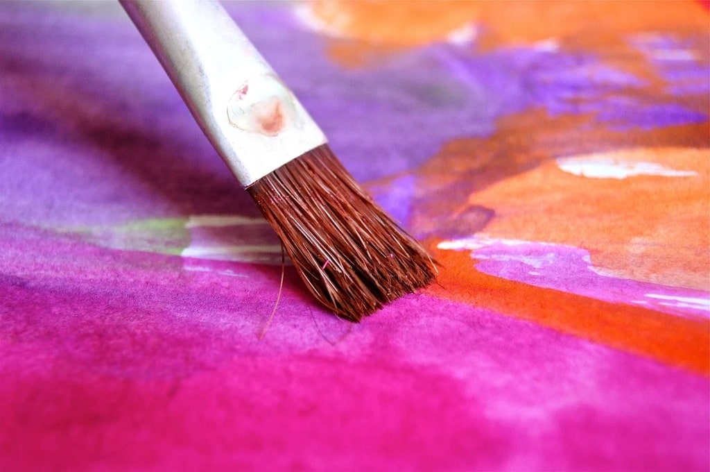 Créer un tableau abstrait avec des techniques simples à la maison